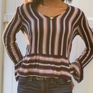 Super cute striped,flare sleeve top!